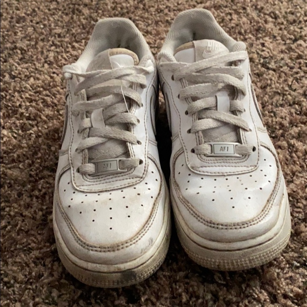 Af1 - Picture 2 of 4